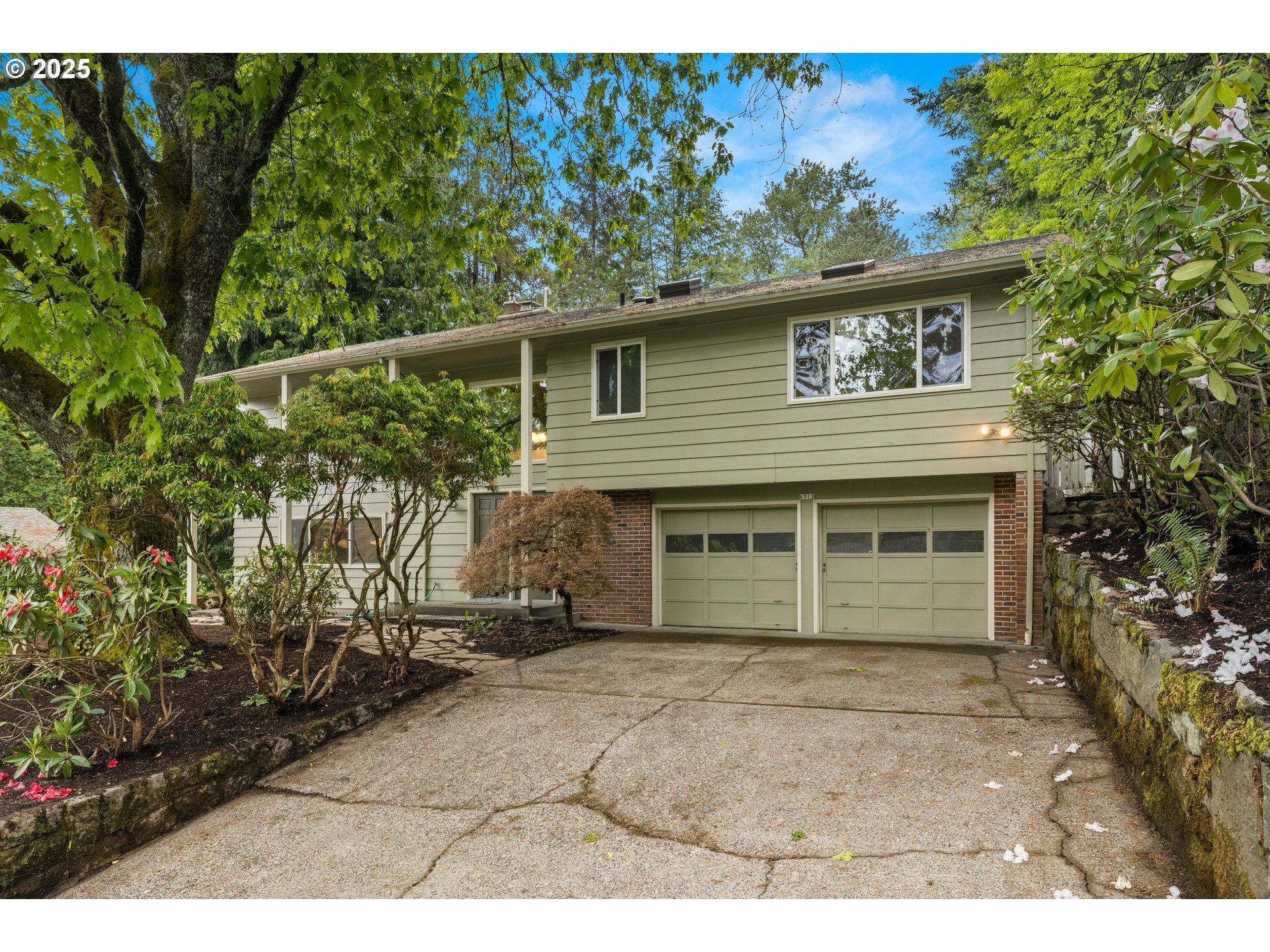 Property Photo: 6312 SW 27th Ave OR 97239