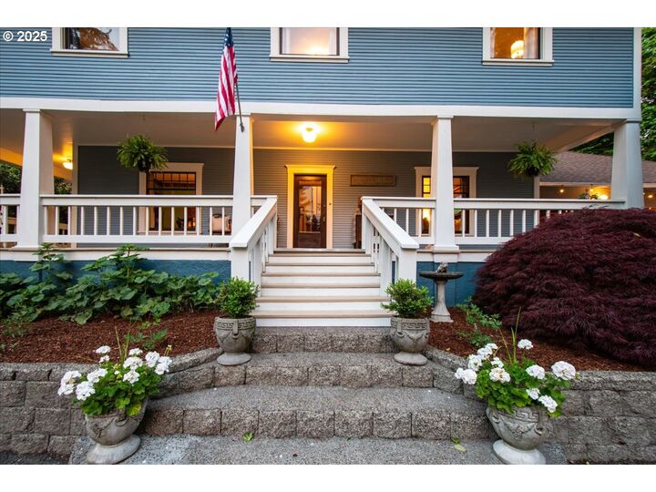 Property Photo:  863 N Shepherd Rd  WA 98671 