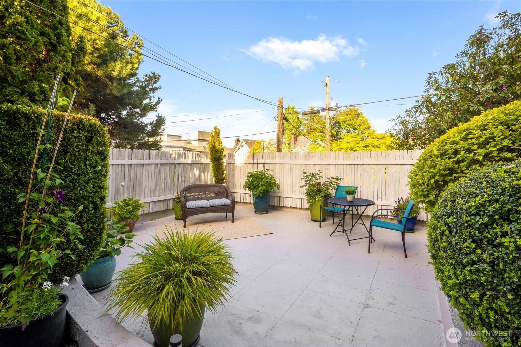 Property Photo: 2333 12th Avenue E WA 98102