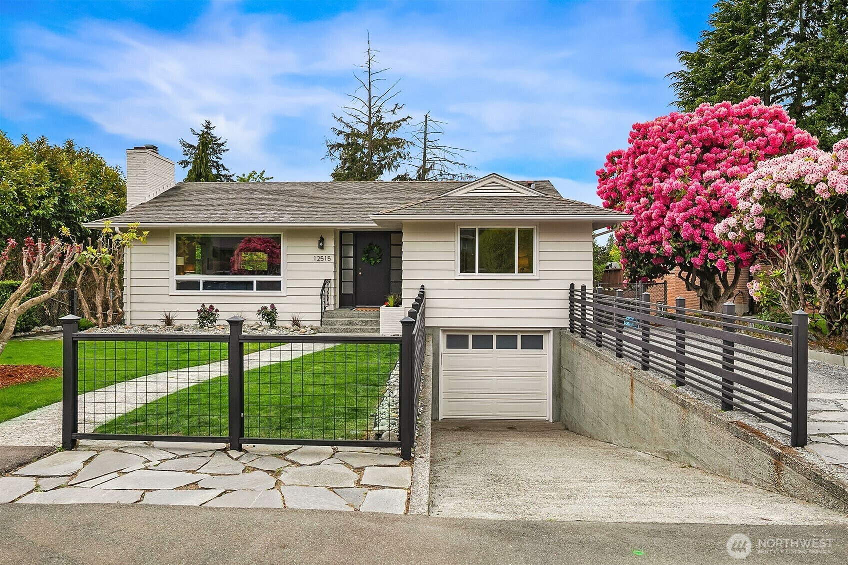 Property Photo: 12515 2nd Avenue NW WA 98177
