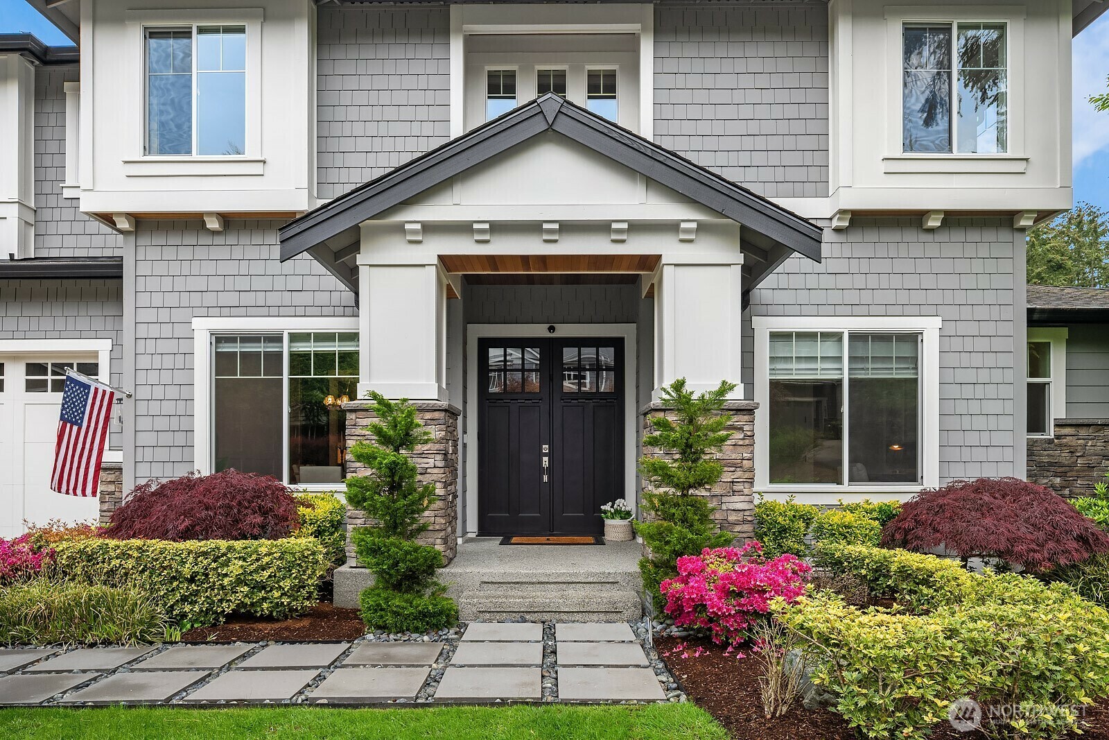 Property Photo: 1646 106th Avenue SE WA 98004