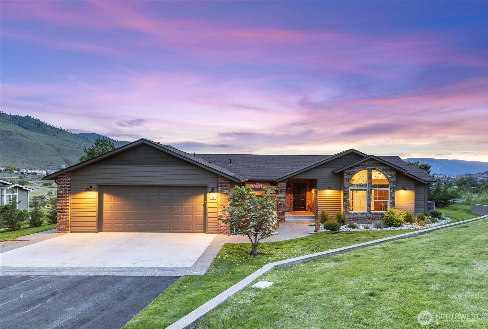 Property Photo: 35 Chestnut Street WA 98816