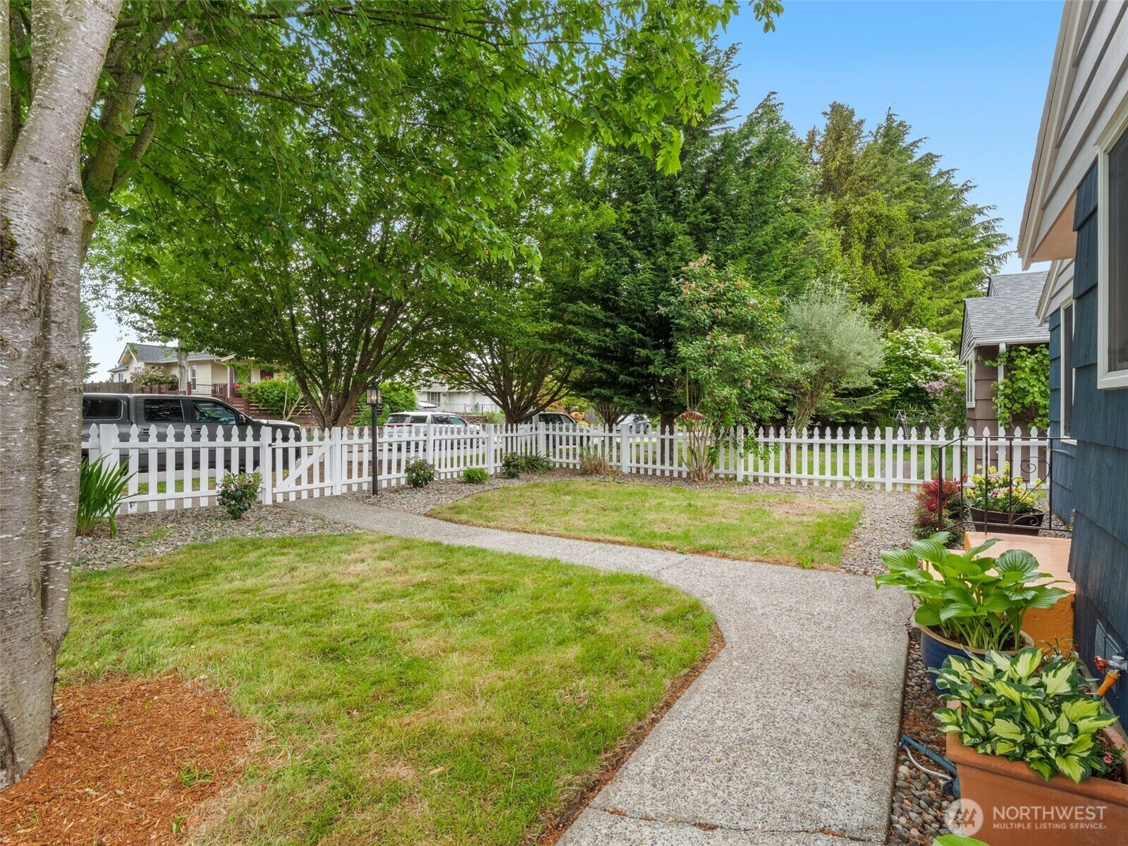 Property Photo: 8644 17th Avenue SW WA 98106