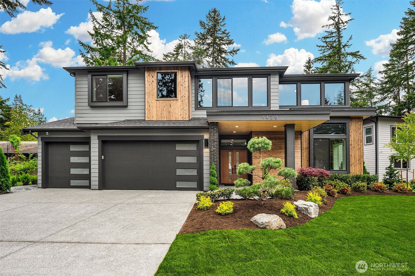 Property Photo: 1429 166th Place NE WA 98008