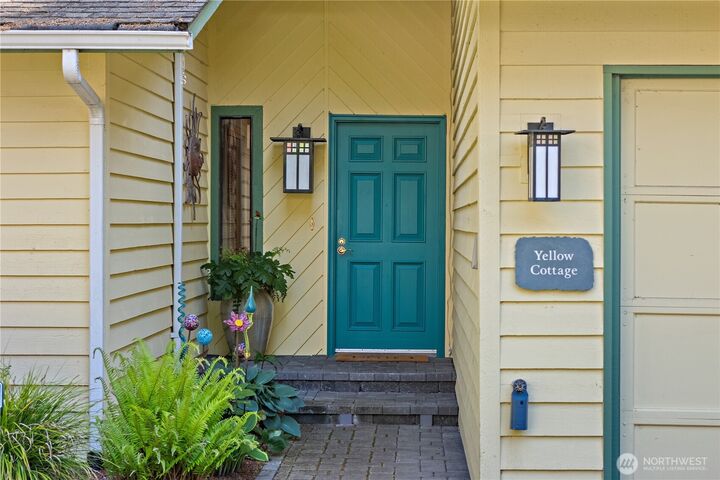 Property Photo: 3912 Sutherland Street WA 98332