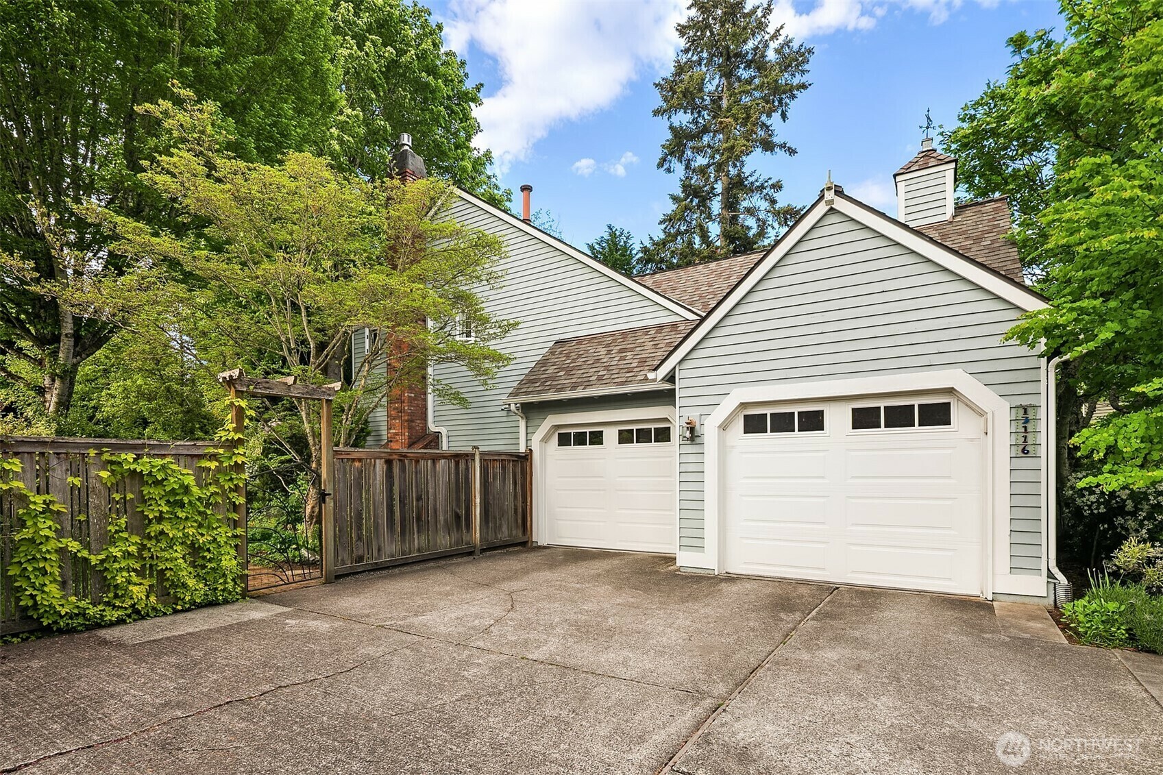 Property Photo: 13116 NE 145th Place WA 98034