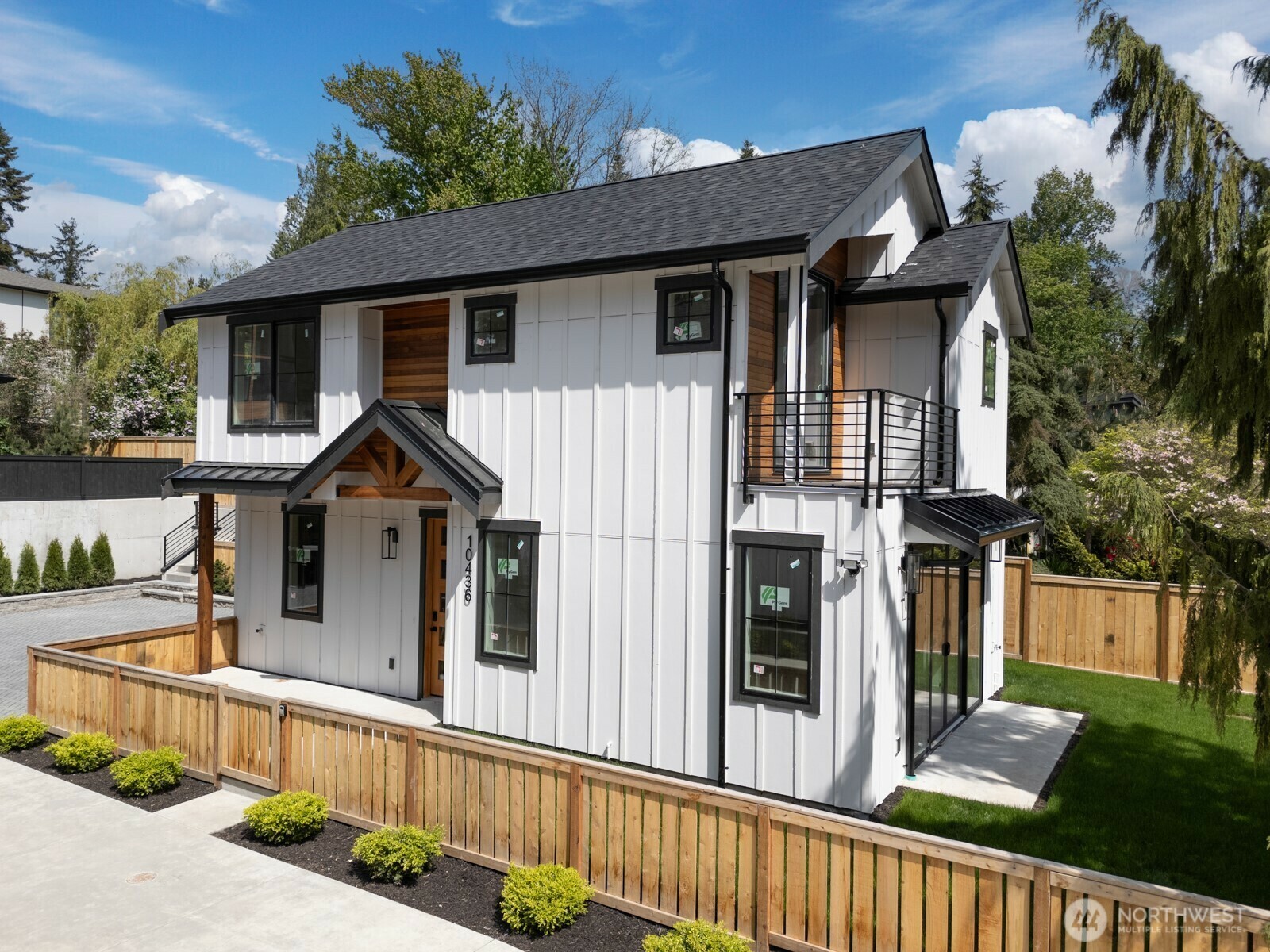 Property Photo: 10436 NE 110th Street WA 98033