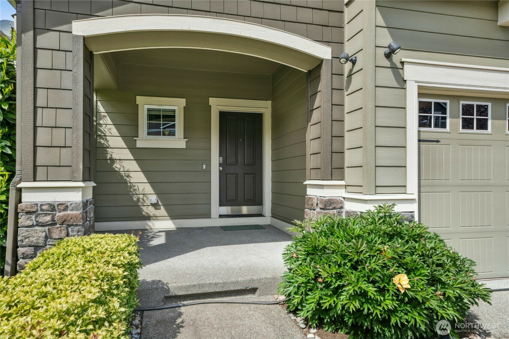 Property Photo:  425  203rd Street SW  WA 98036 