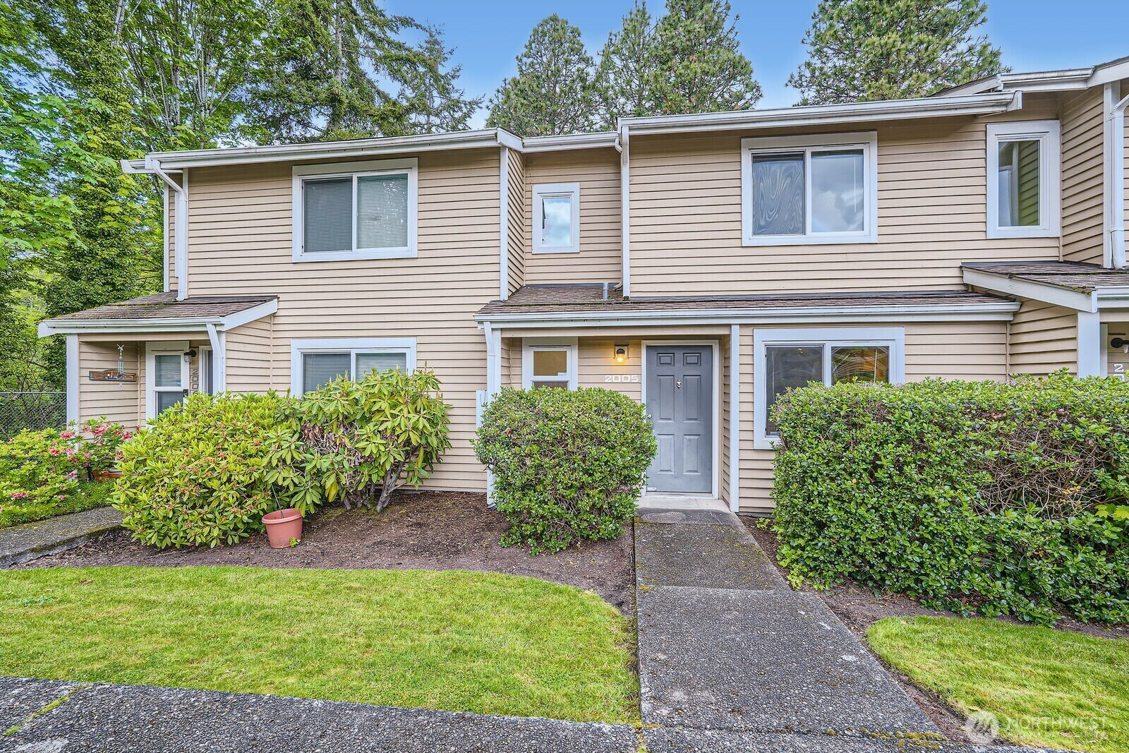 Property Photo: 23723 12th Place S 2005 WA 98198