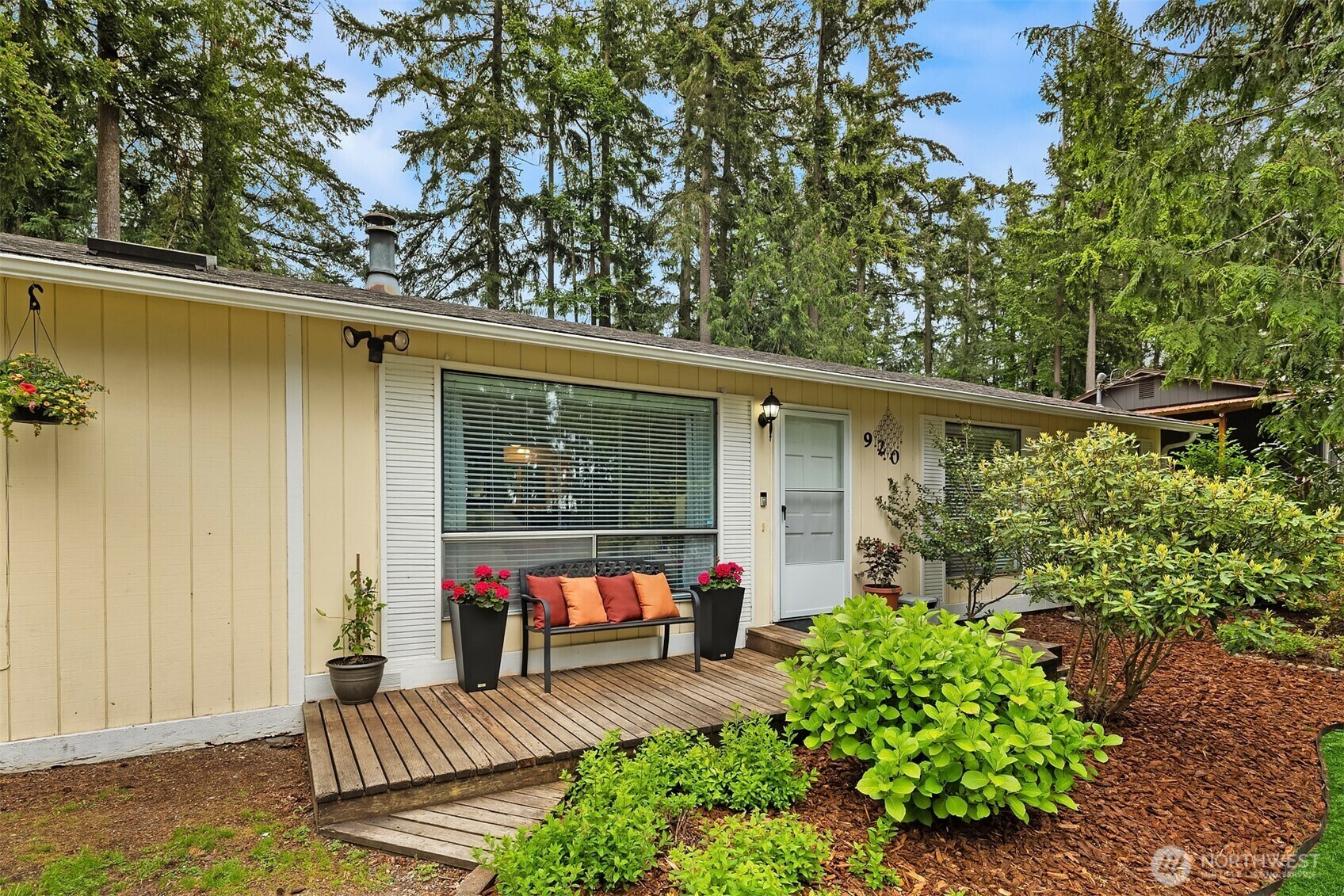 Property Photo: 920 207th Place NE WA 98074