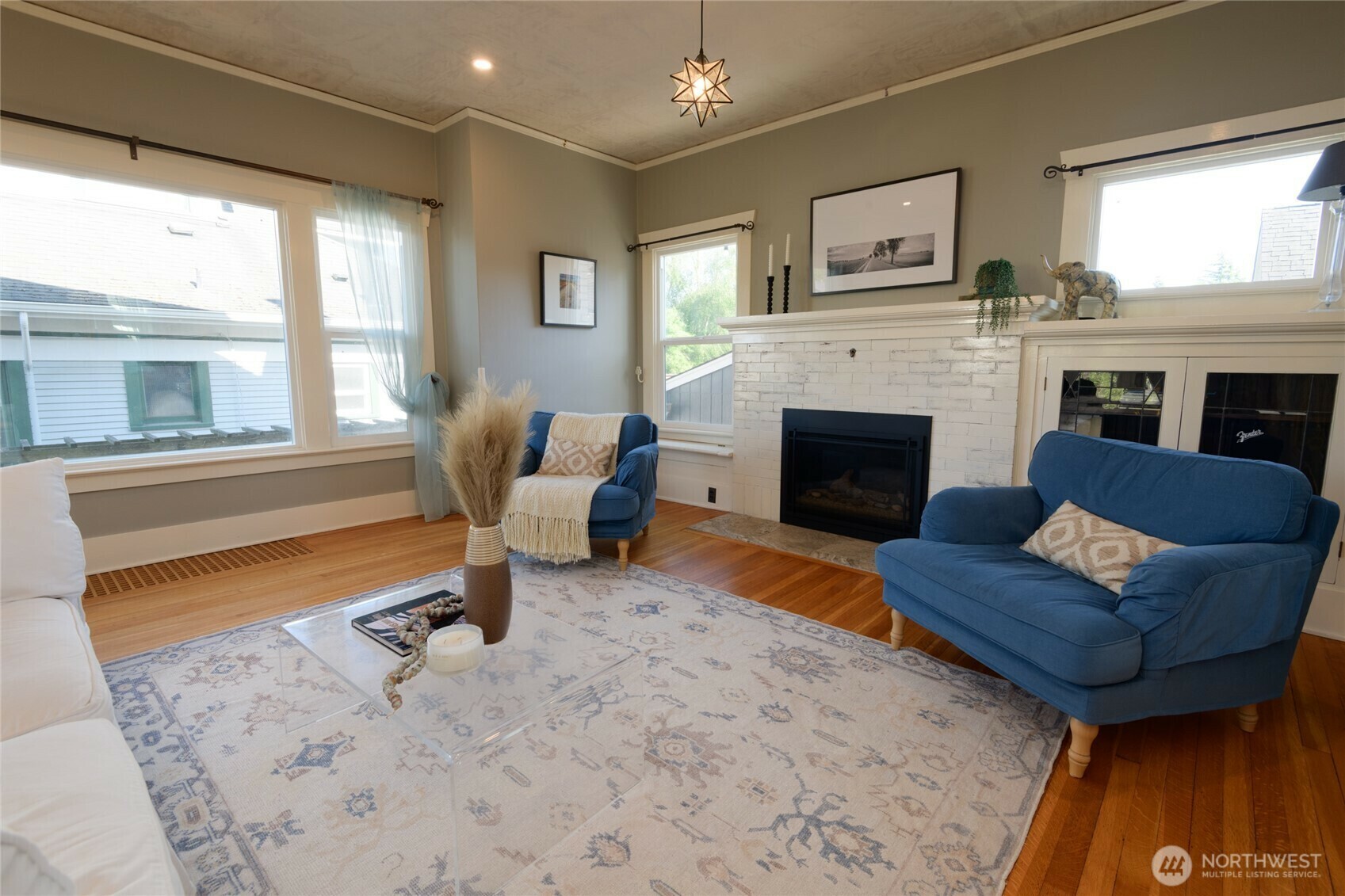 Property Photo: 333 N 75th Street WA 98103