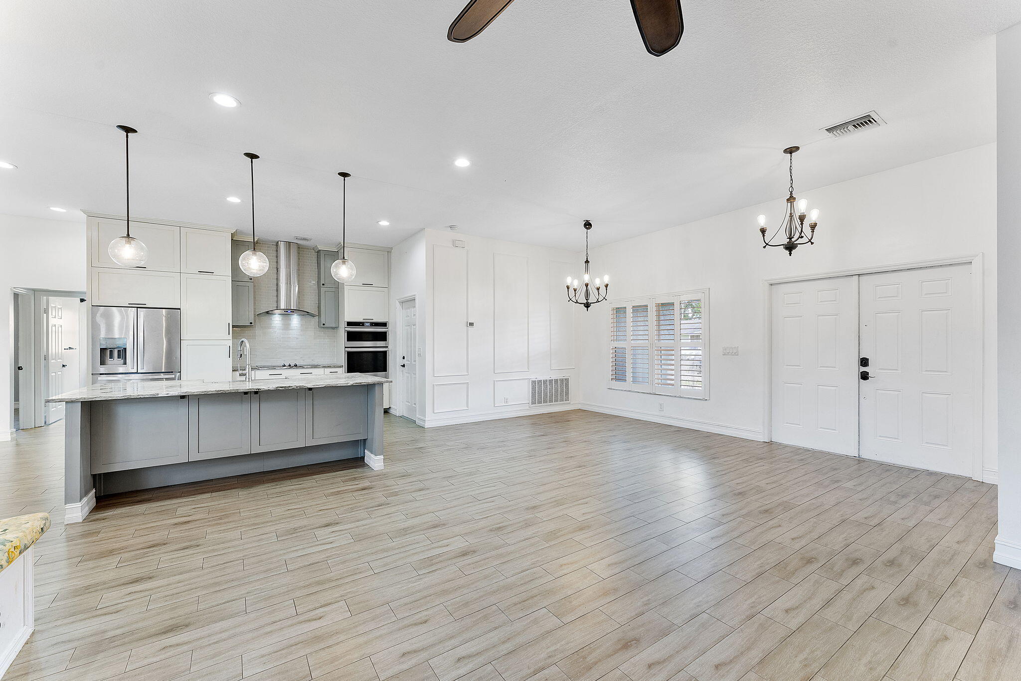 Property Photo: 114 SW Grimaldo Terrace FL 34984