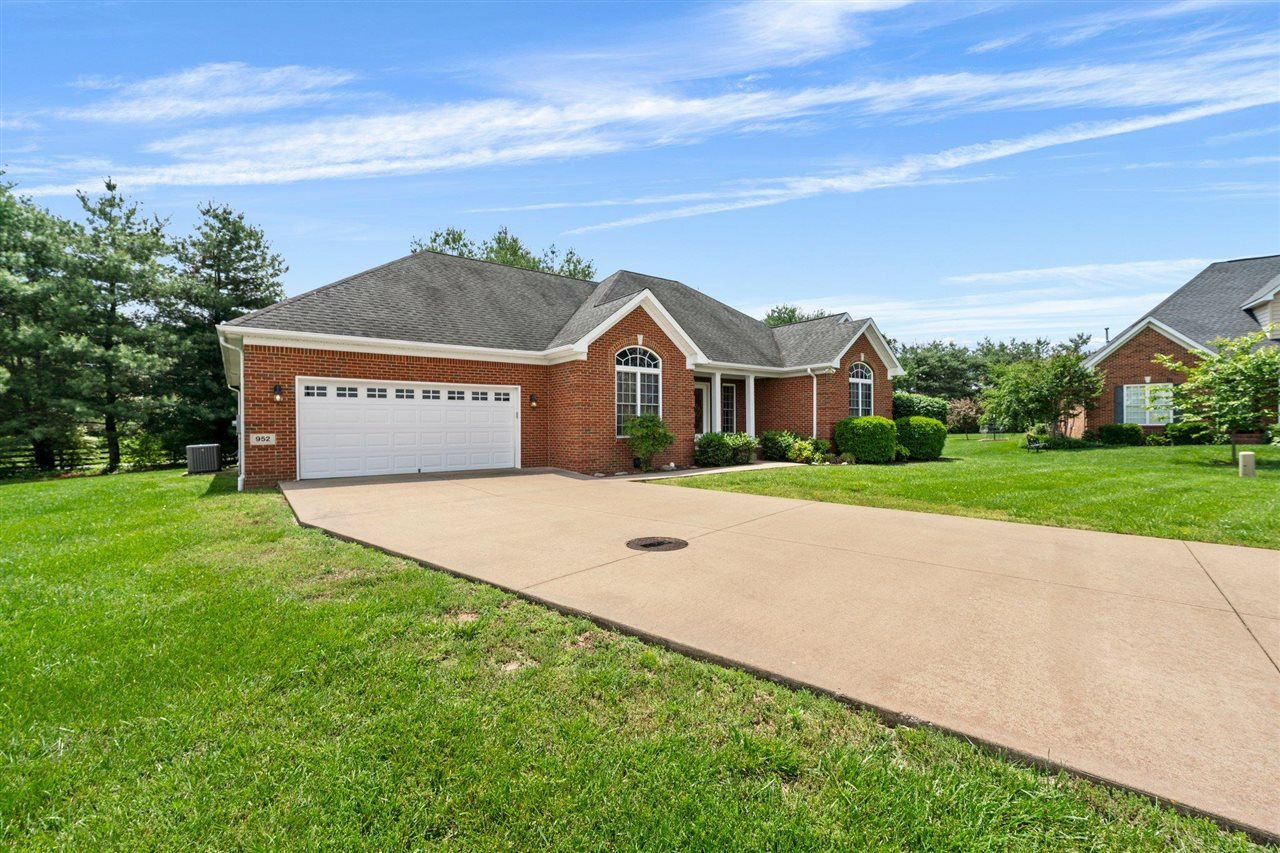 Property Photo:  952 Poppy Hills Court  KY 42104 