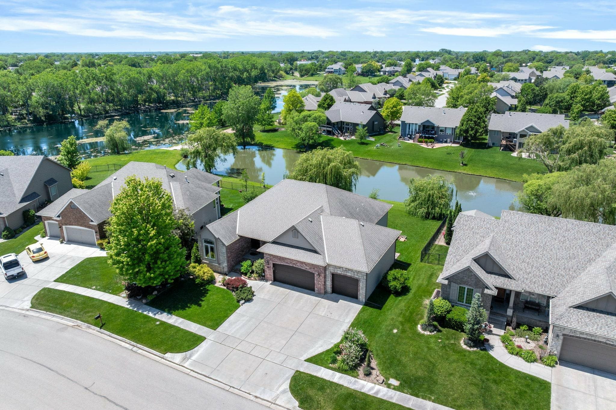 Property Photo:  821 N Woodstone Dr  KS 67002 