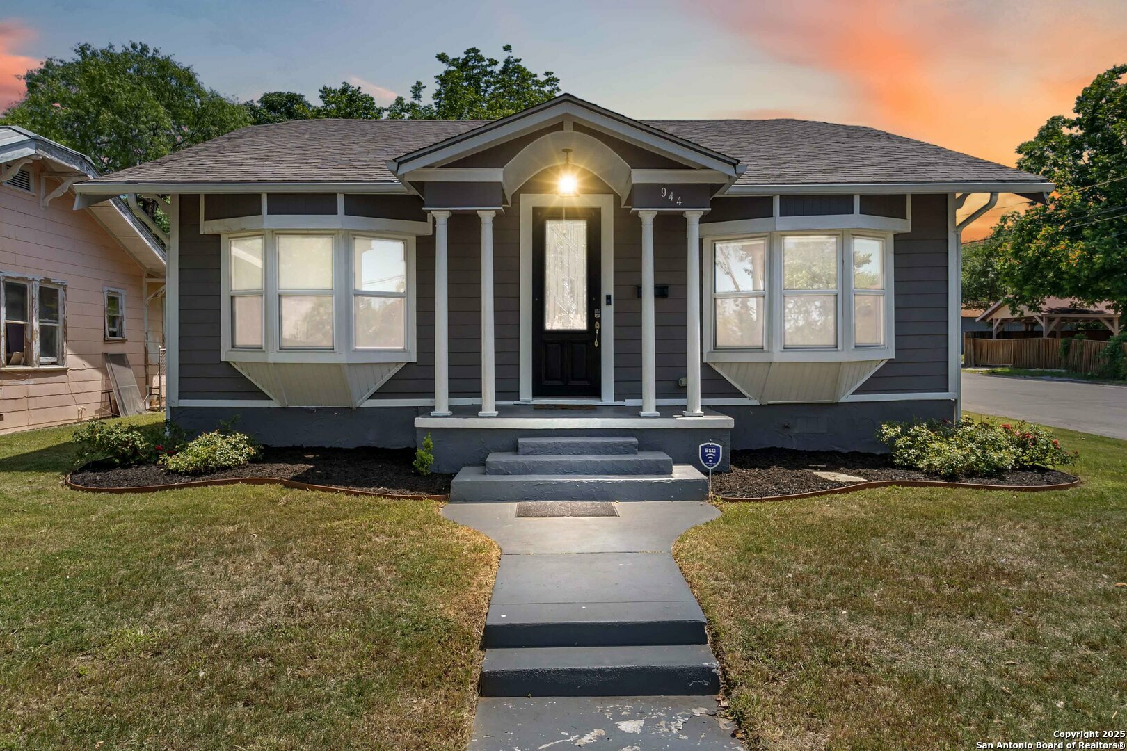 Property Photo: 944 Fulton TX 78201