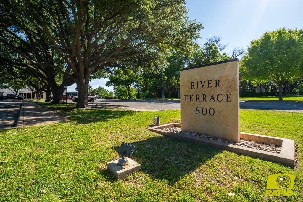Property Photo:  800 #2se W Ave D  TX 76903 