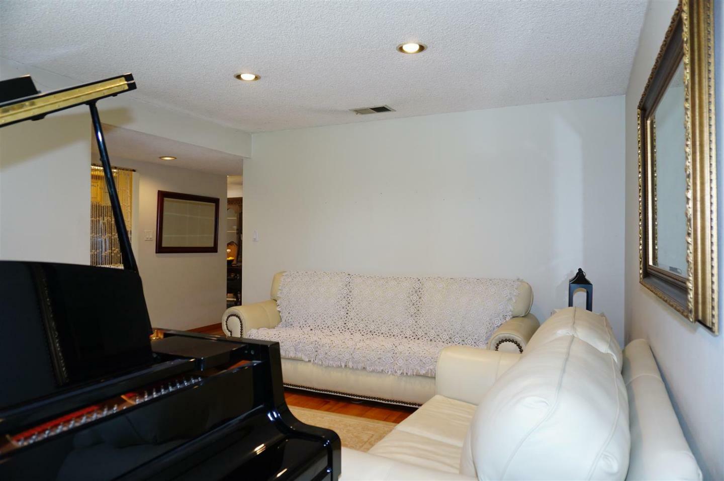 Property Photo: 1794 Caloosa Court CA 95131