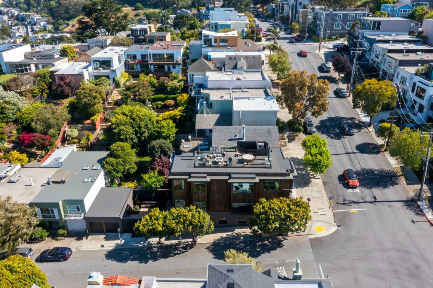 Property Photo: 1501 Diamond Street CA 94131