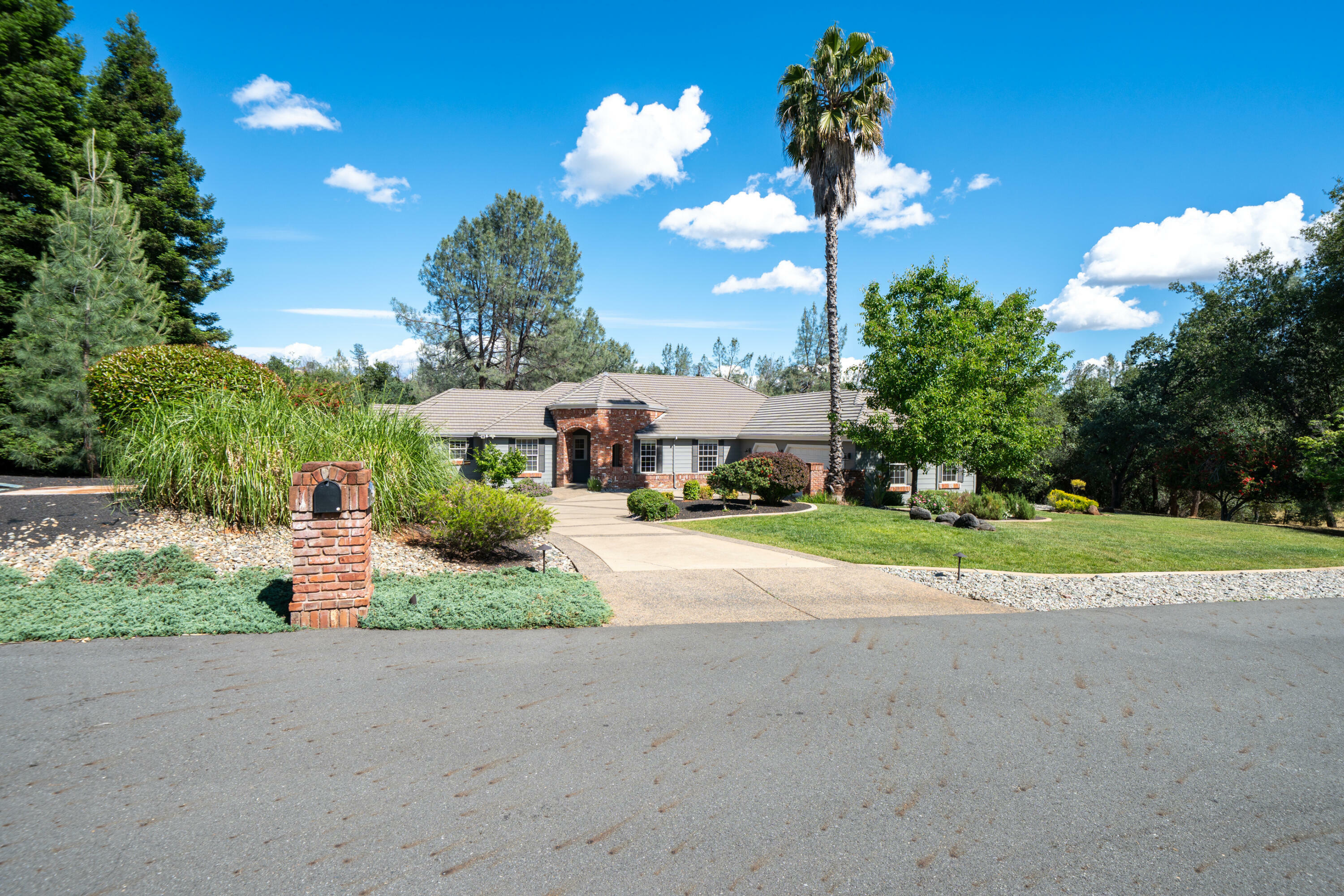 Property Photo: 13477 Tierra Heights Road CA 96003