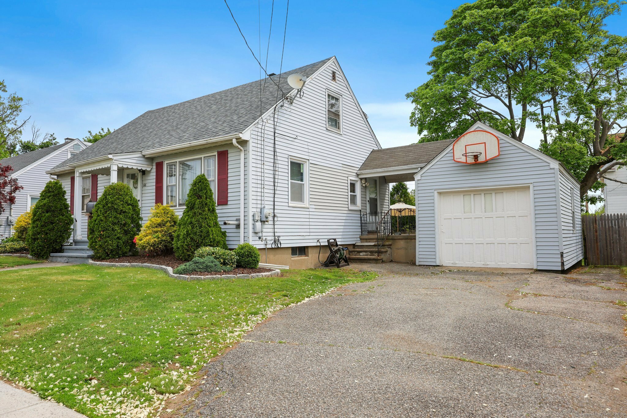 Property Photo: 66 Edgewood Street CT 06615