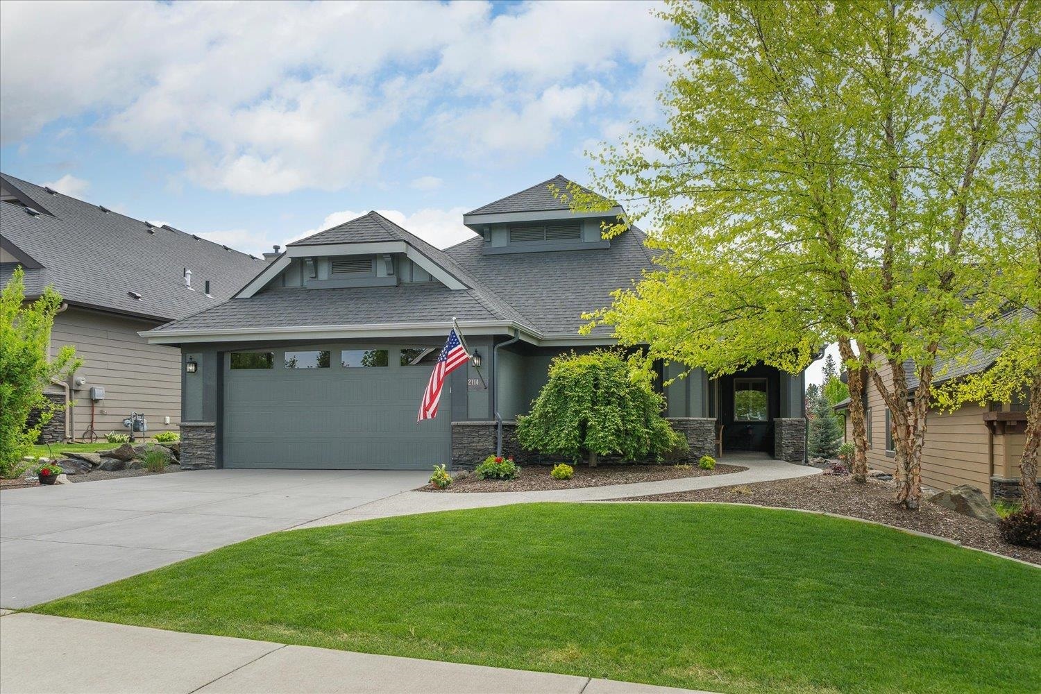 Property Photo: 2114 E Cherrytree Ln WA 99203