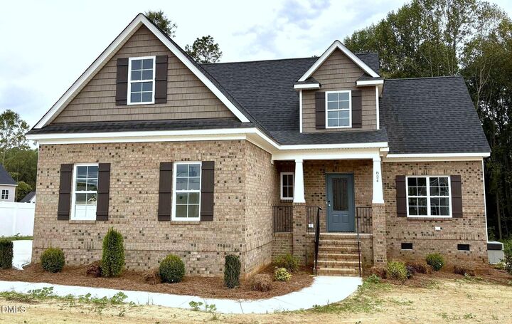 Property Photo:  824 Emmett Court  NC 27882 