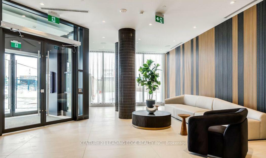 Property Photo: 2545 Simcoe Street N 403 ON L1L 0W3