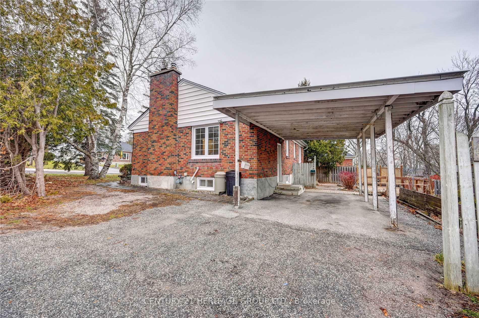 Property Photo: 36 Argyle Avenue ON L3V 2V6