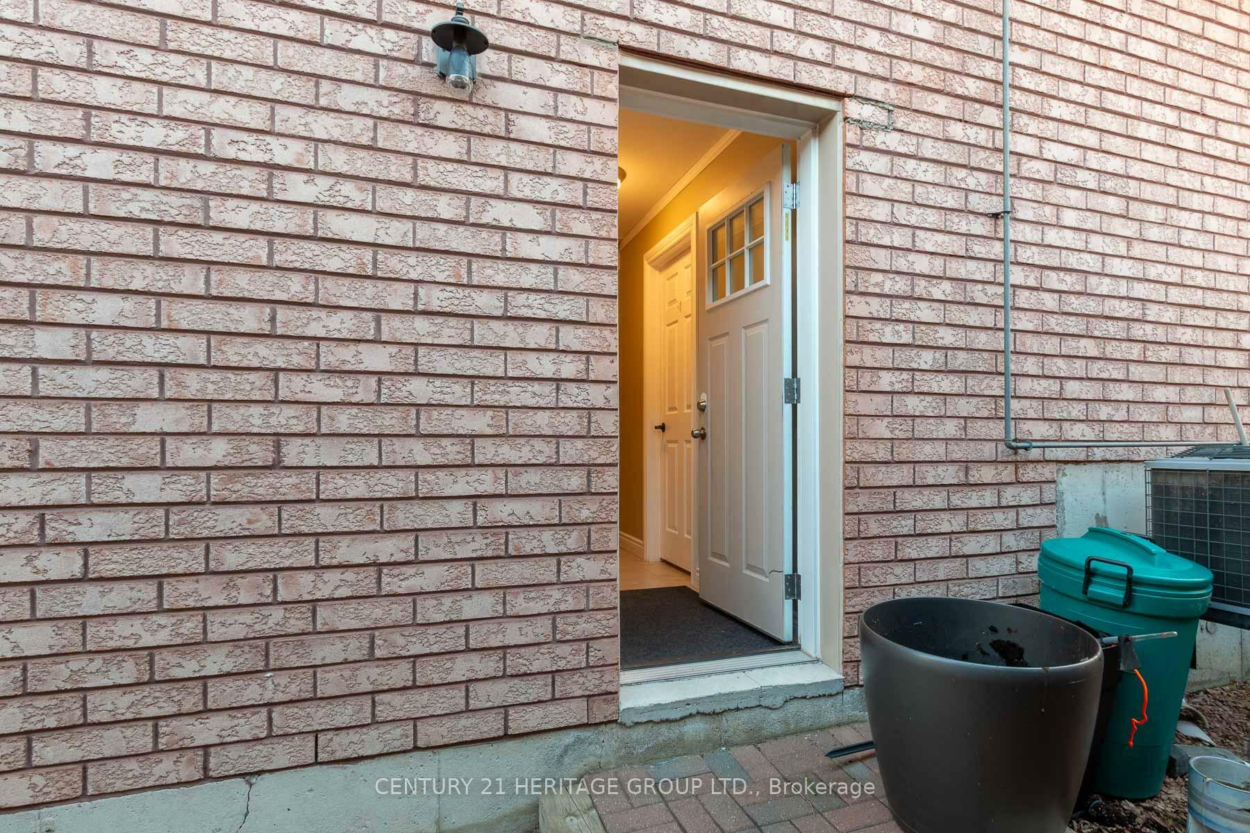 Property Photo: 109 Kerfoot Crescent Basement ON L4P 4B5
