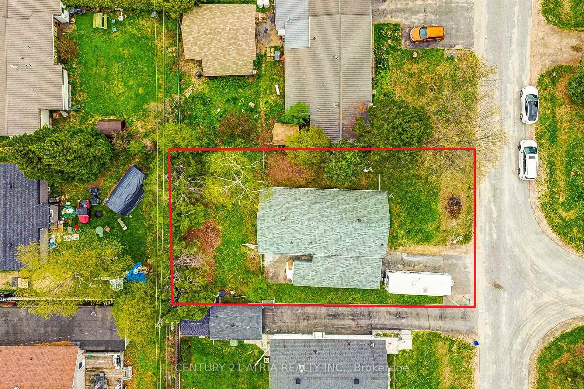 Property Photo: 36 Great Oak Street ON K0L 1M0