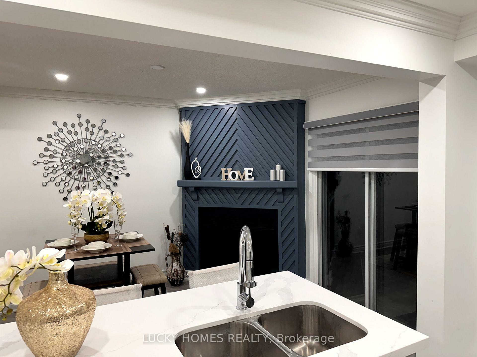 Property Photo: 39 Laidlaw Drive ON L4N 7S2