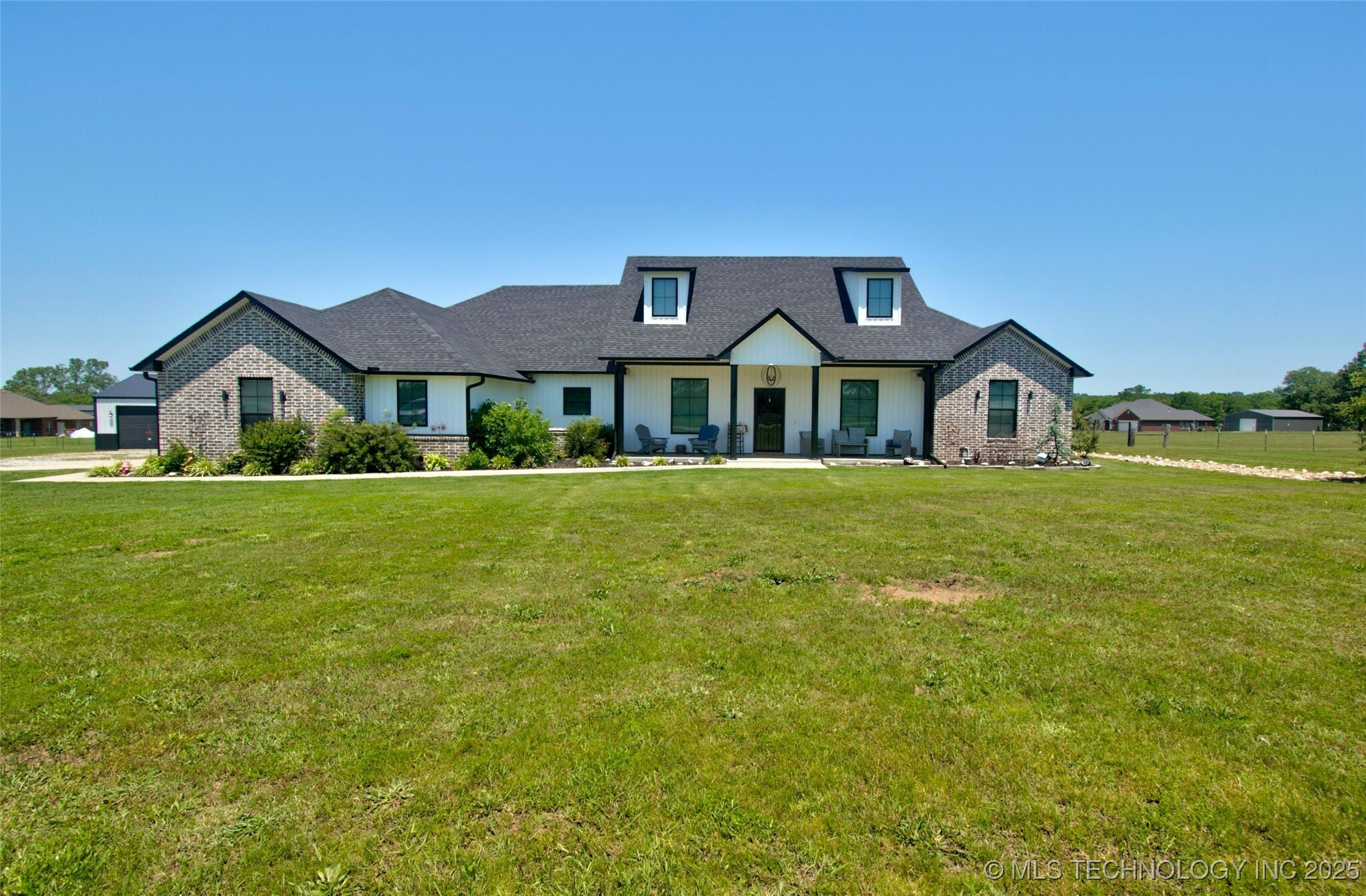 Property Photo: 110 W Zachry Lane OK 74462