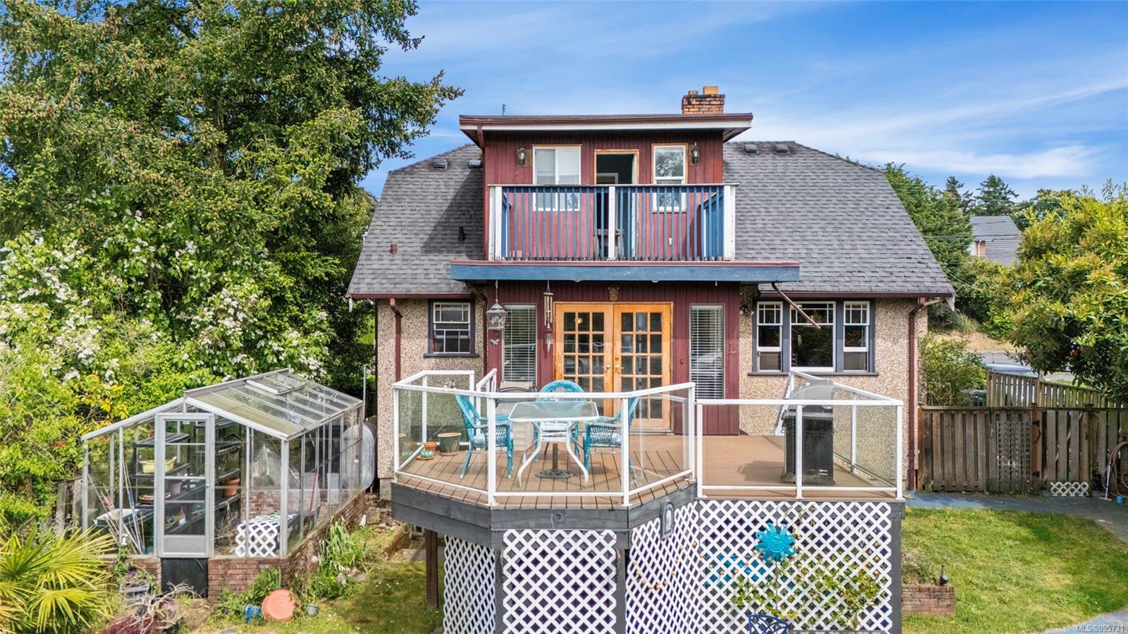 Property Photo: 3630 Quadra St BC V8X 1H4