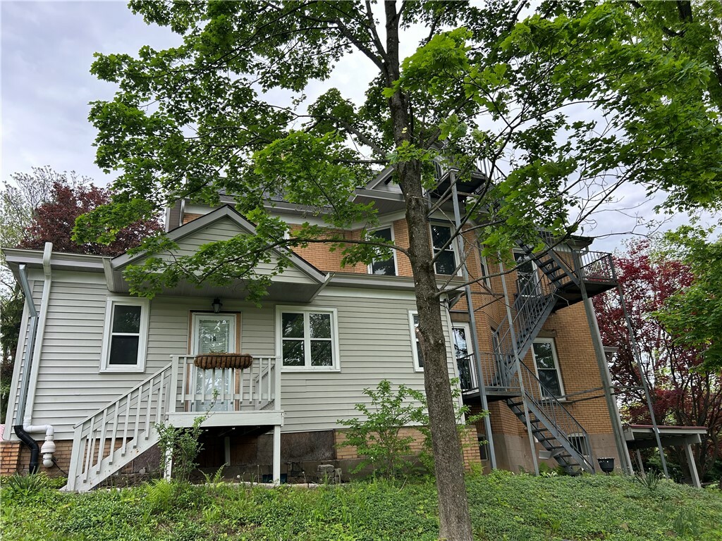 Property Photo: 4024 Ewalt Rd 1-A PA 15044