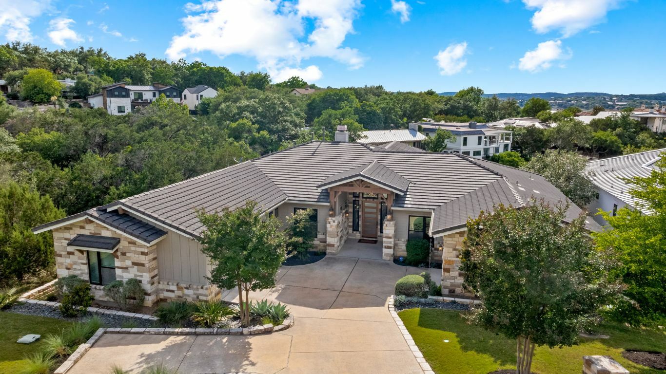 Property Photo: 1107 Challenger TX 78734
