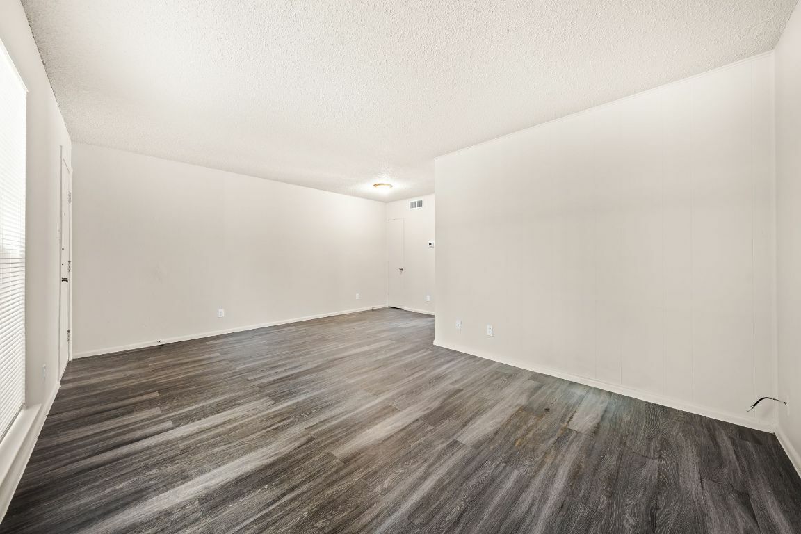 Property Photo: 2314 Parker Lane 6 TX 78741