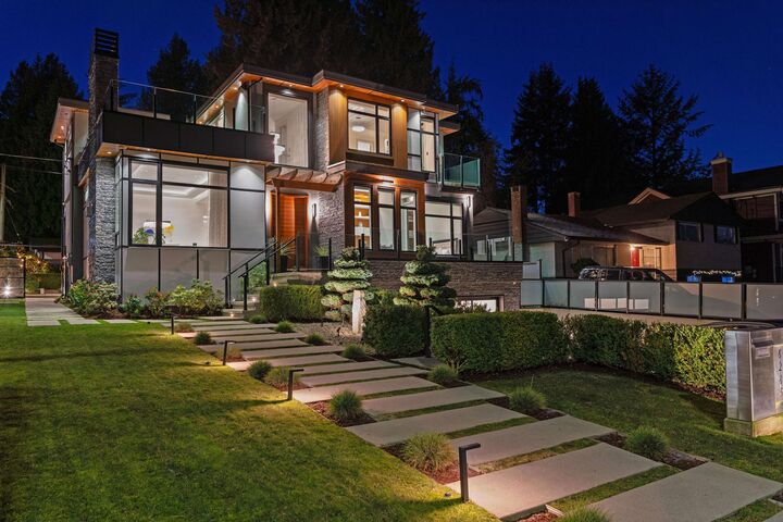 Photo de la propriété: 6285 Leibly Avenue BC V5E 3C7