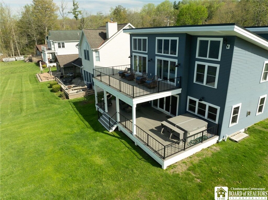 Property Photo:  5518 Wells Bay Lakefront  NY 14710 