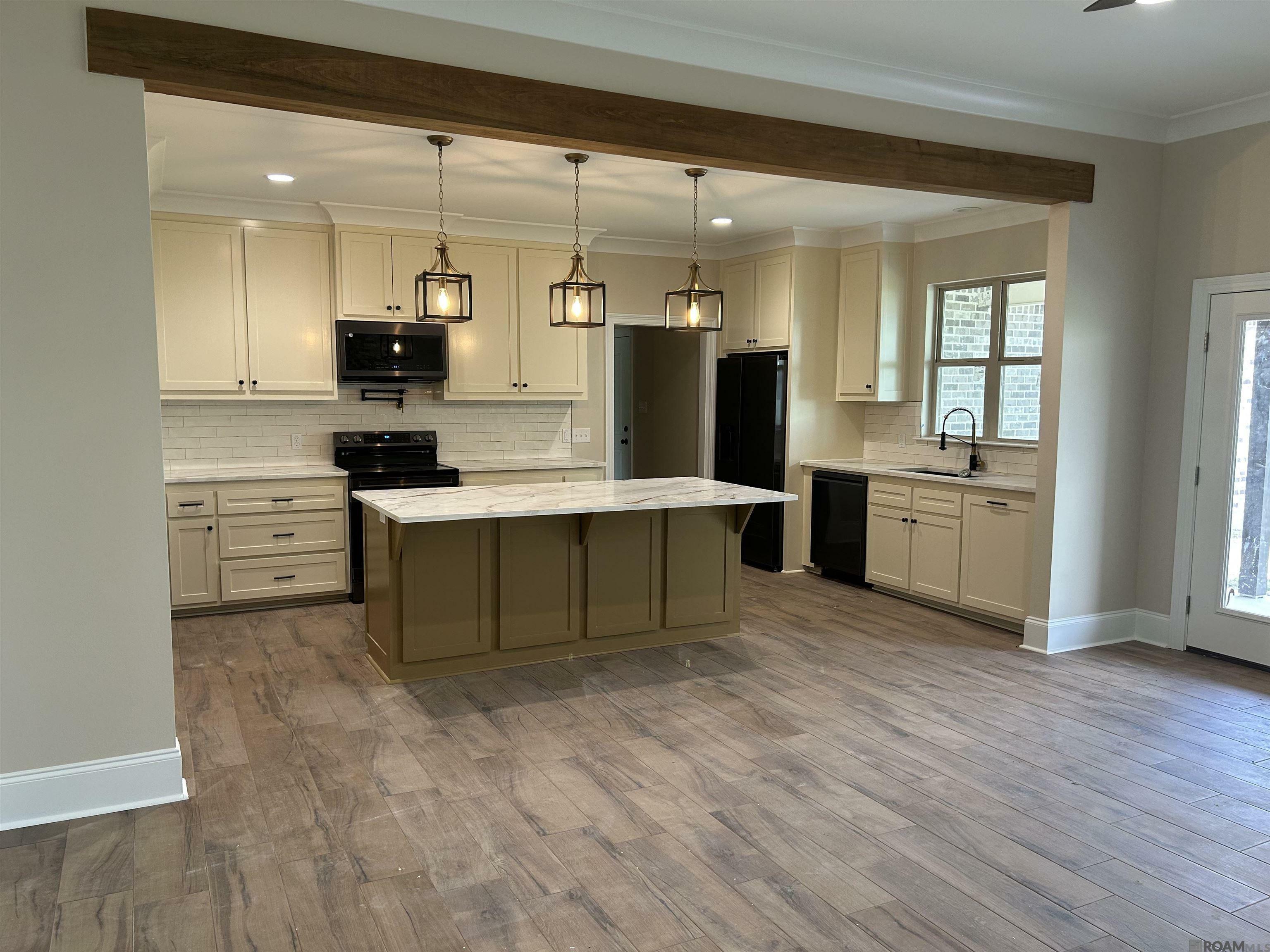 Property Photo:  1542 Lamotte Ln  LA 70767 