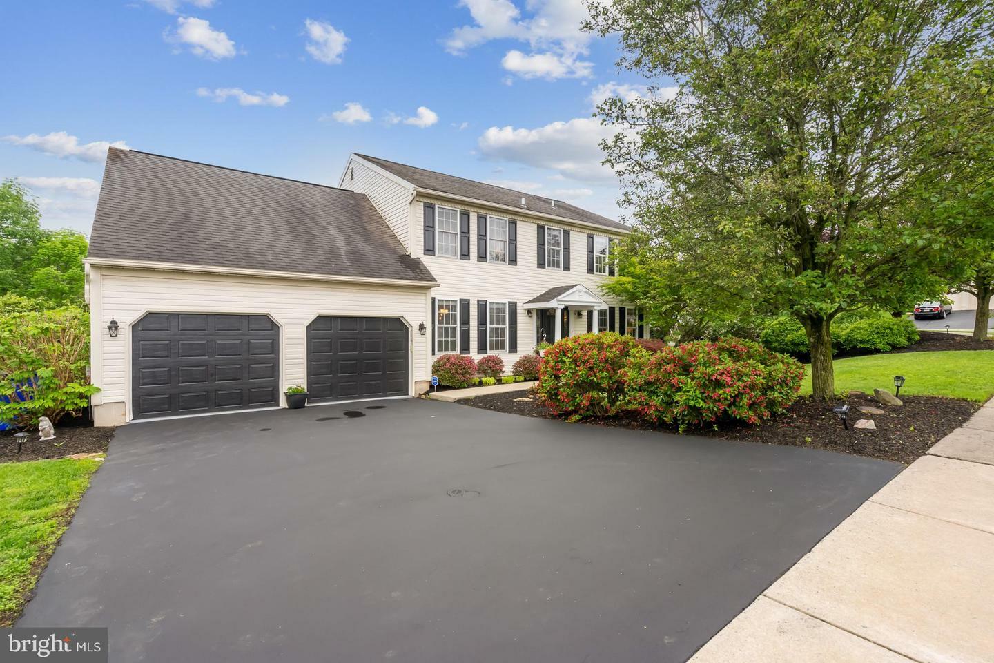 Property Photo: 27 Bowes Lane PA 19606