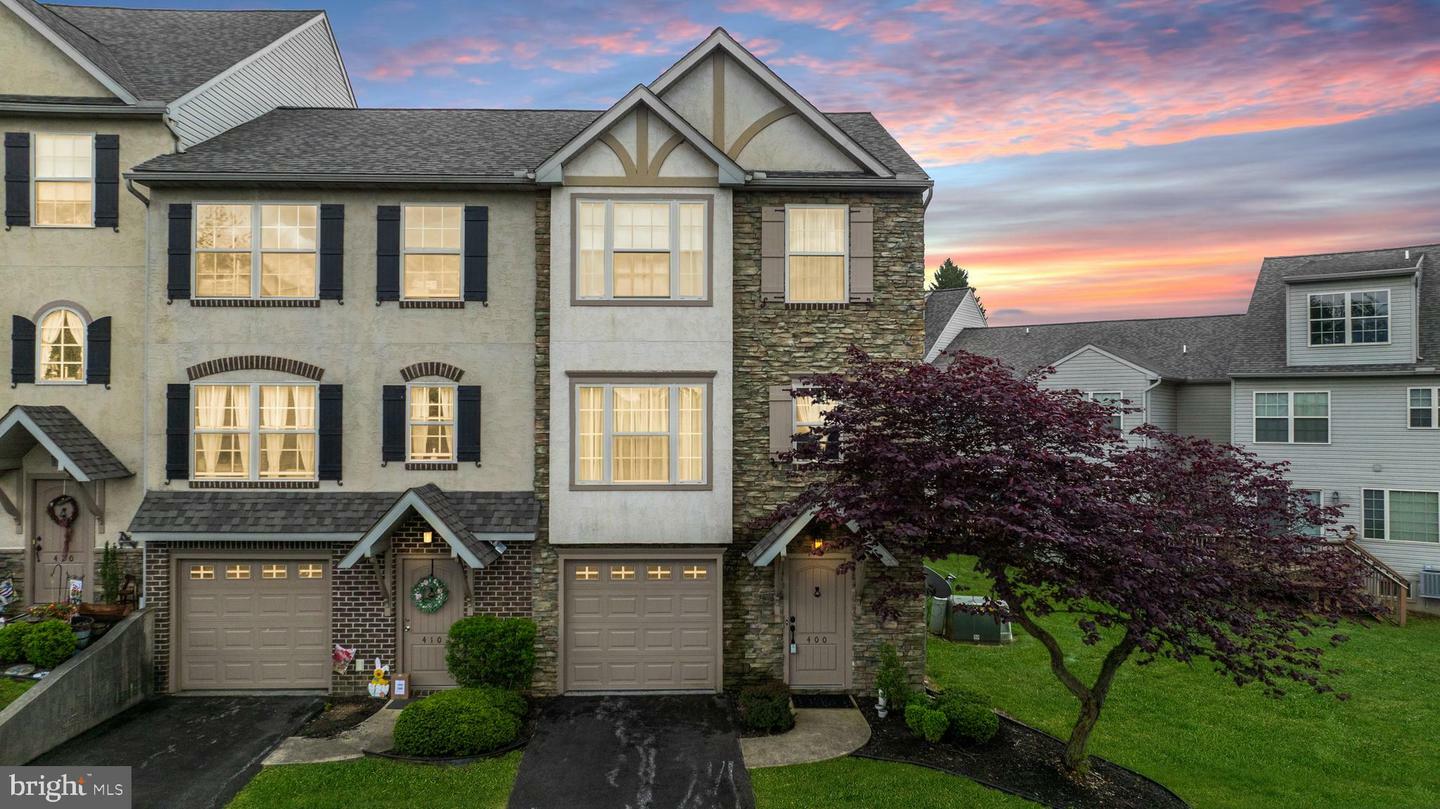 400 Carriage Lane 400  Red Lion PA 17356 photo