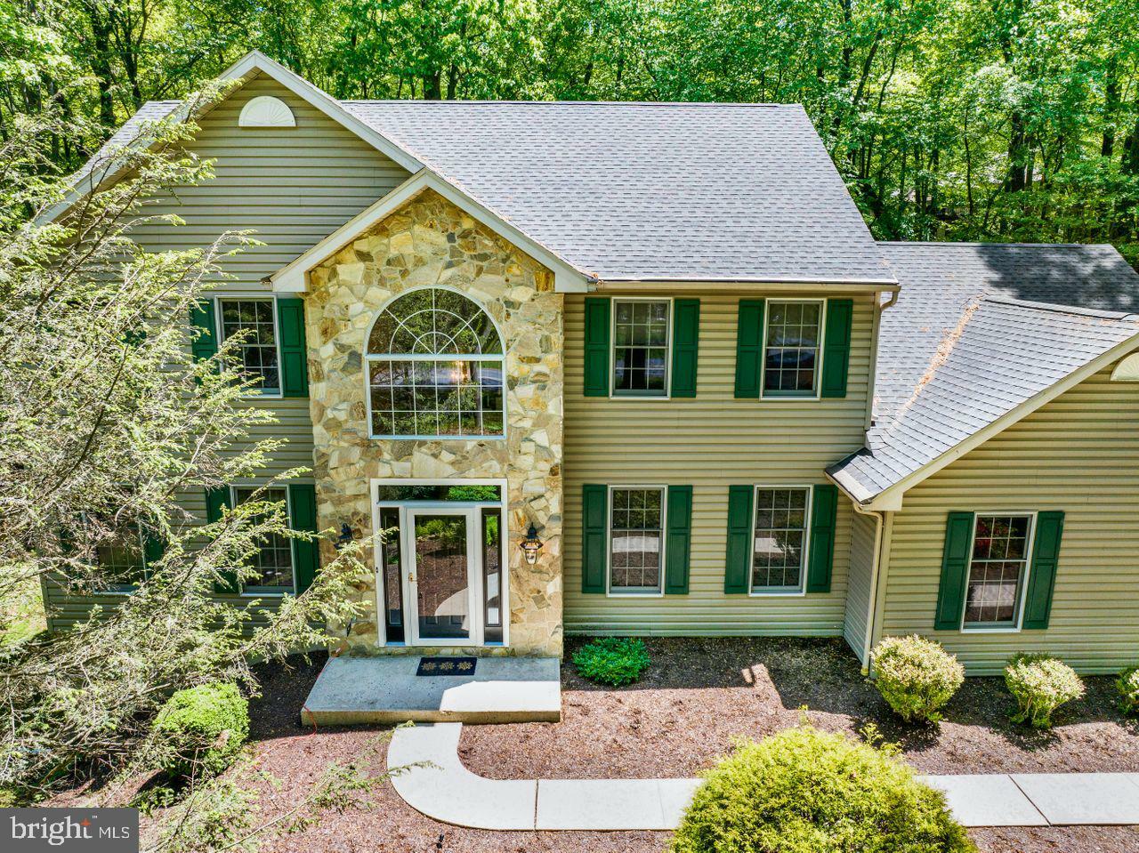 Property Photo: 10 Vista Court PA 19522