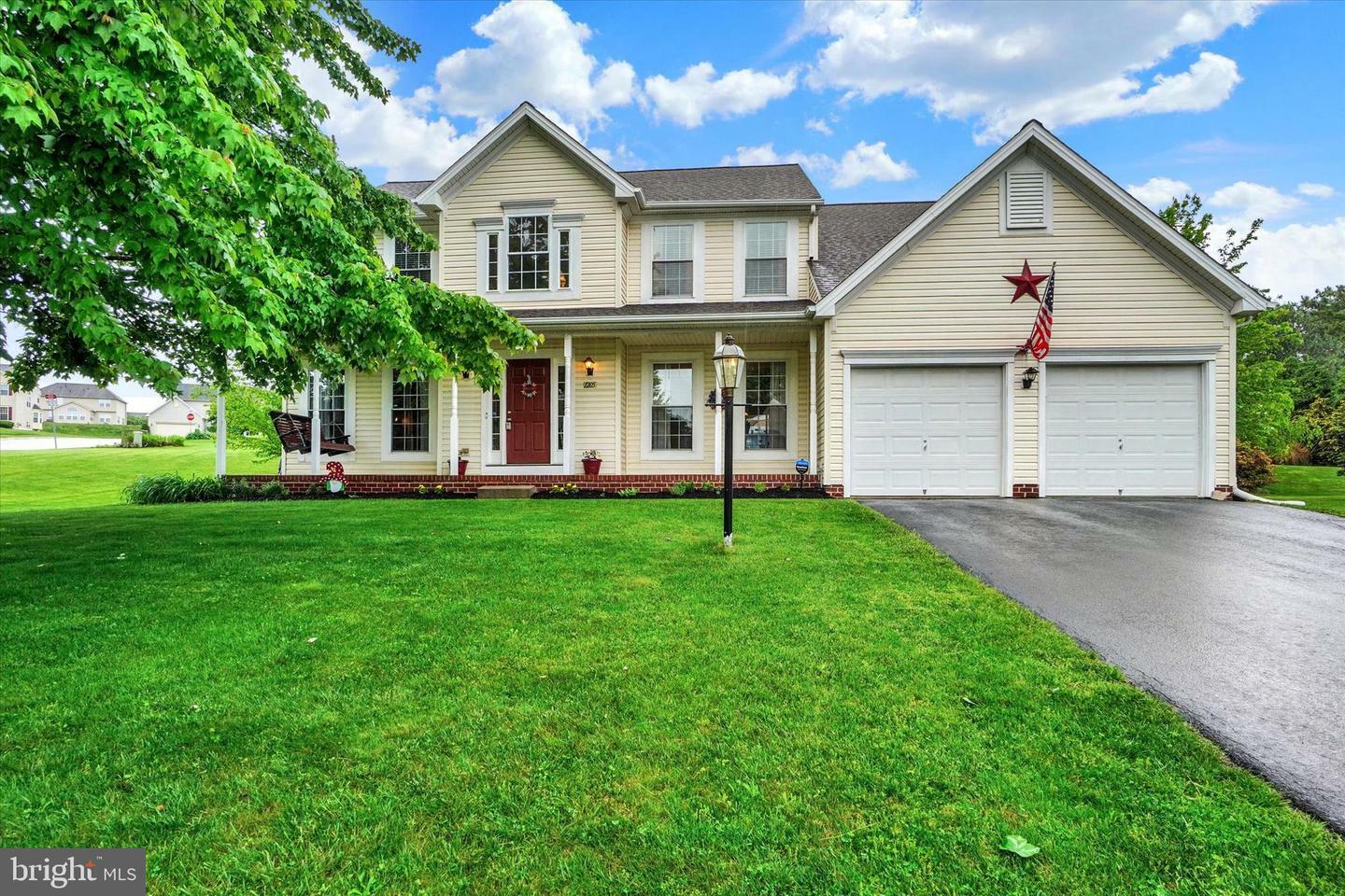Property Photo: 1205 Cranberry Lane W PA 17402