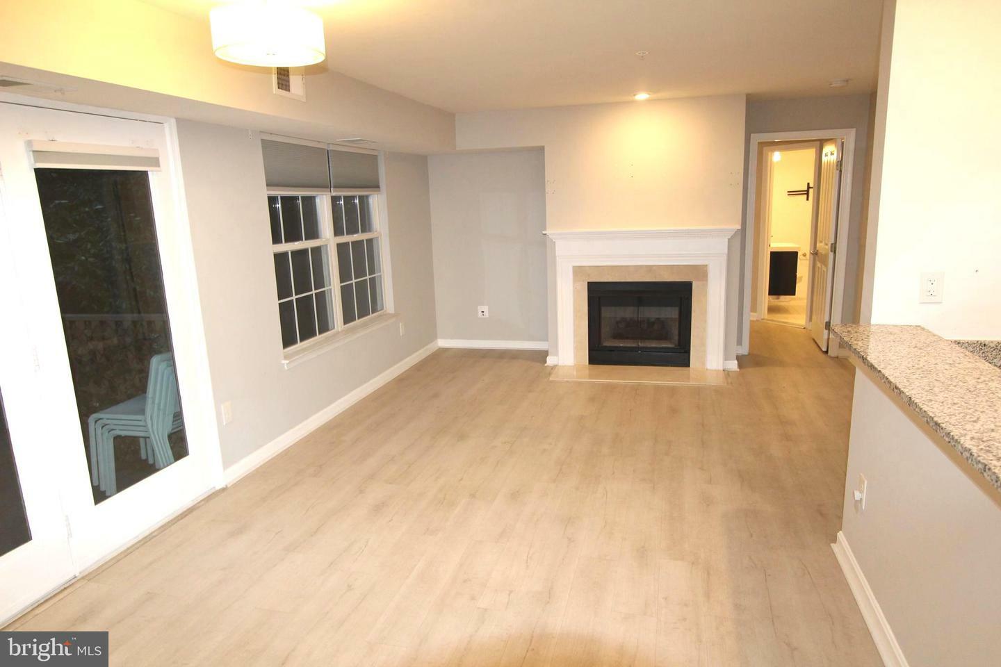 Property Photo: 4130 Monument Court E 201 VA 22033