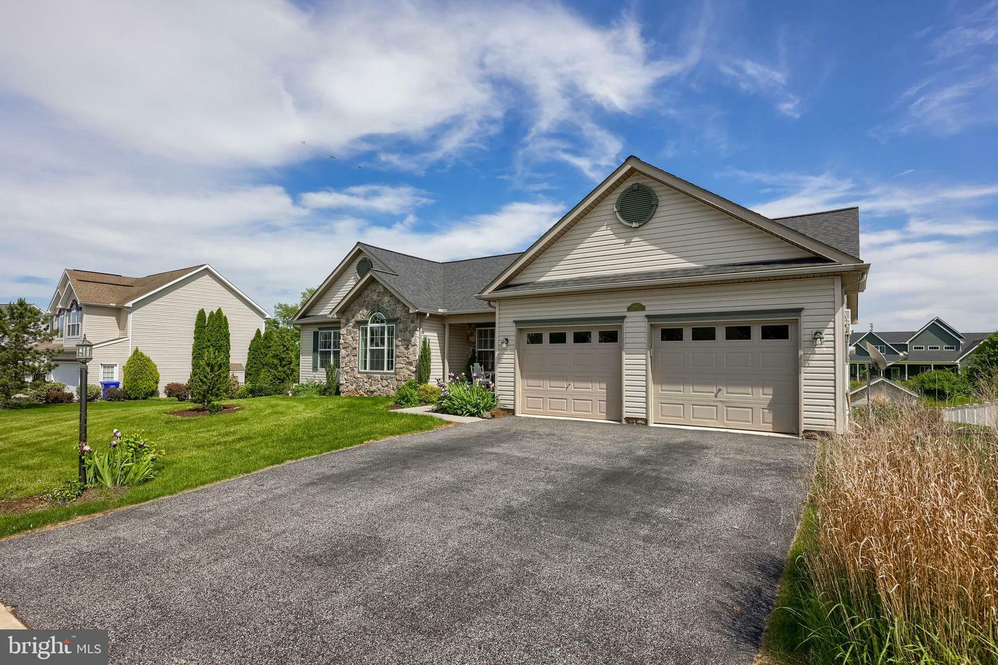 Property Photo: 3467 Merlot Court PA 17404