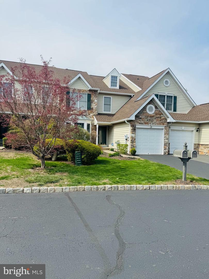 242 Patriot Hill Drive  Basking Ridge NJ 07920 photo