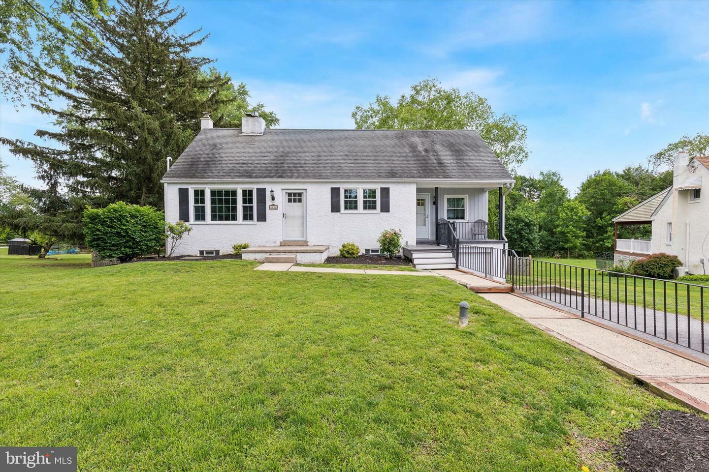 Property Photo: 43 Circle Drive PA 19403