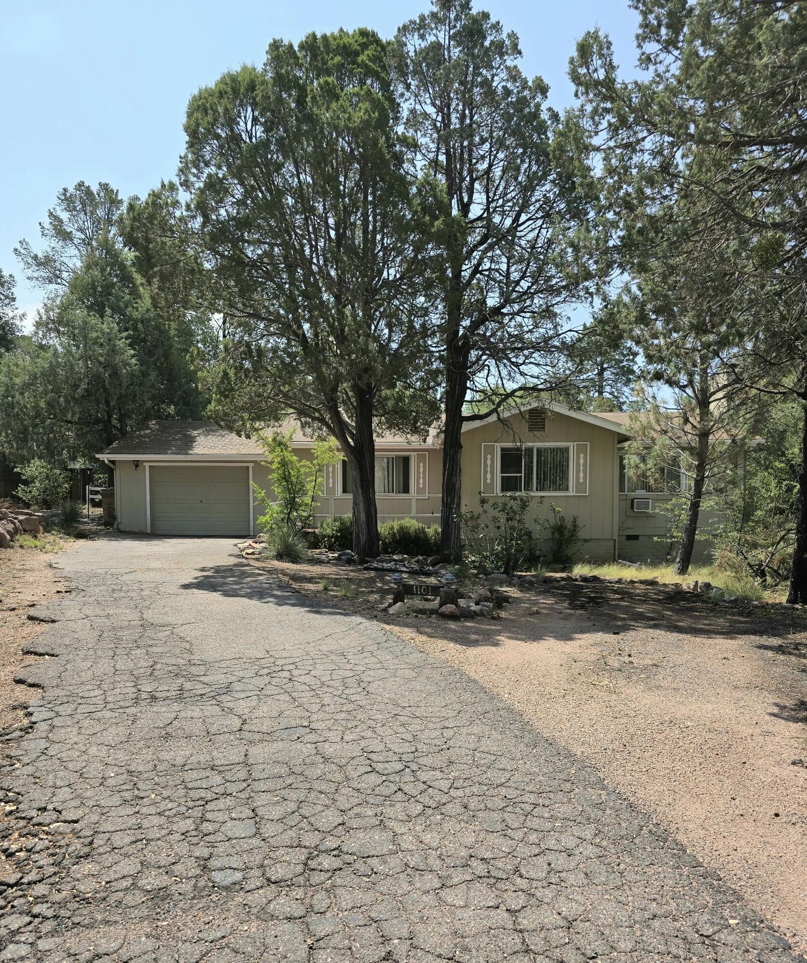 Property Photo:  1101 N Carefree Circle  AZ 85541 