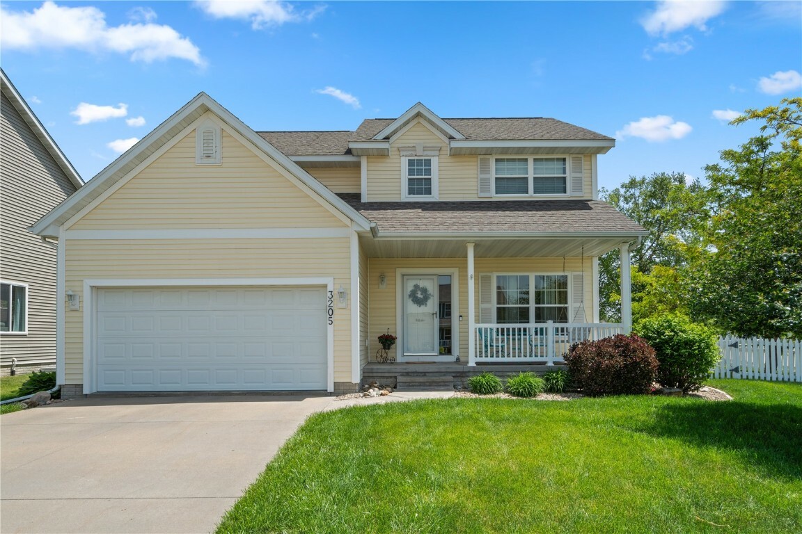 Property Photo: 3205 Lennon Ln IA 52302