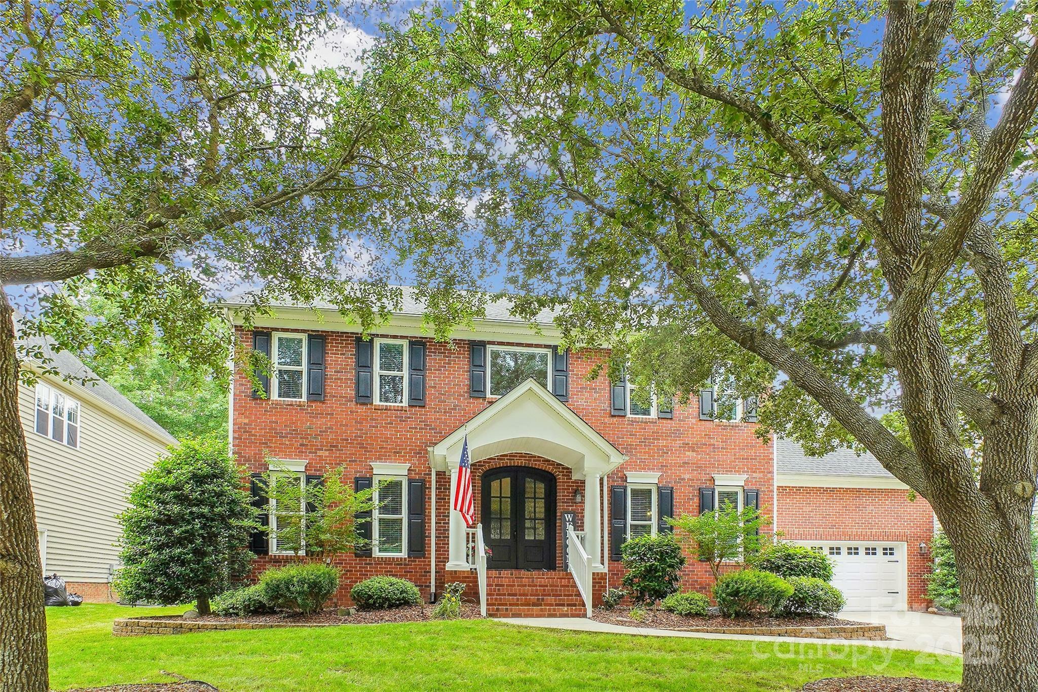 Property Photo: 8612 Tintinhull Lane NC 28173